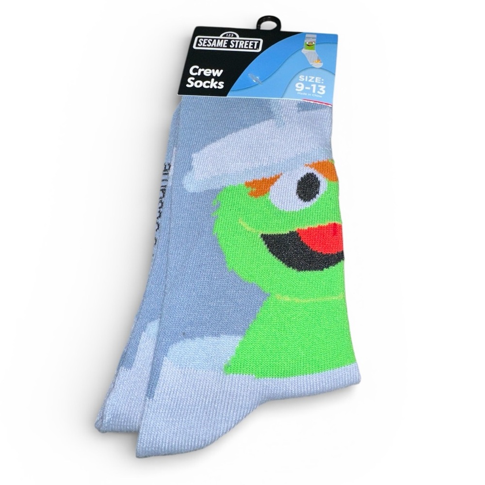 Sesame Street Oscar the Grouch Socks size 9-13 NWT